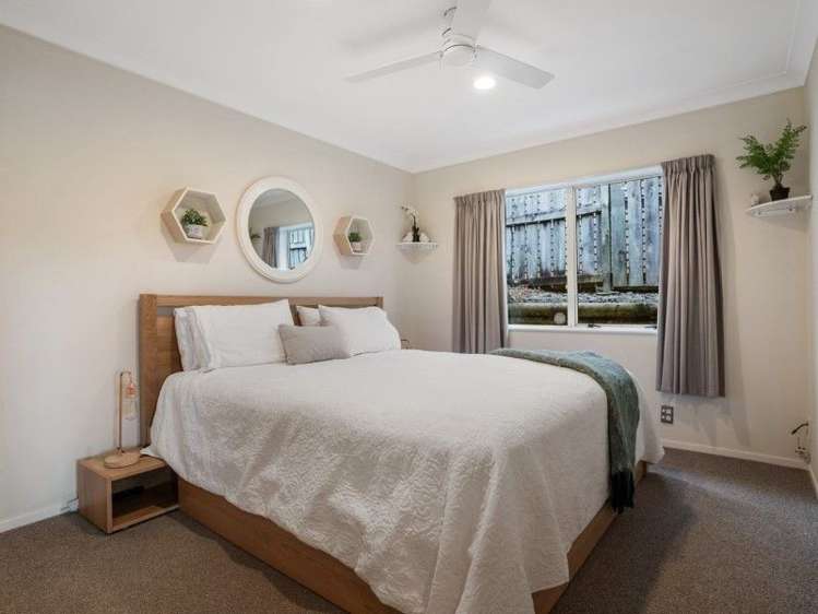 5 Glenrowan Rise Bethlehem_9