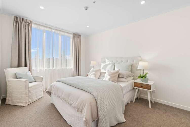 15 Centreway Road Orewa_7