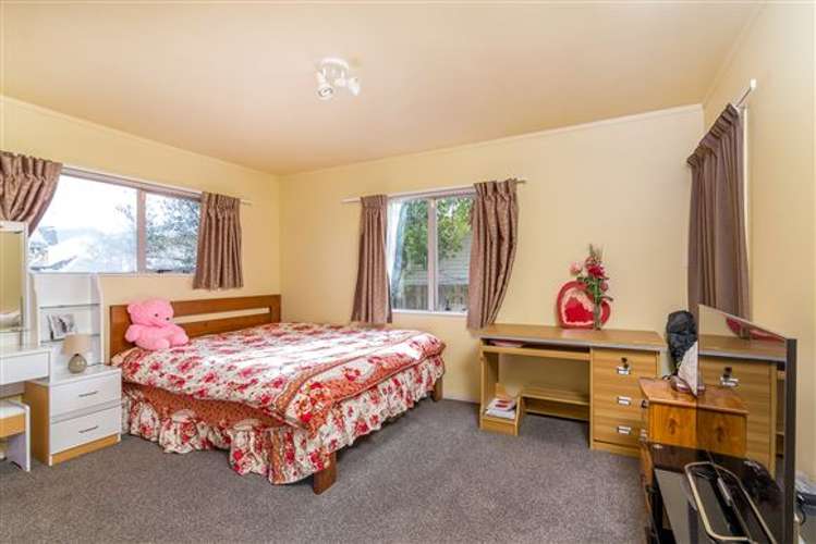 240 Te Atatu Road Te Atatu South_10