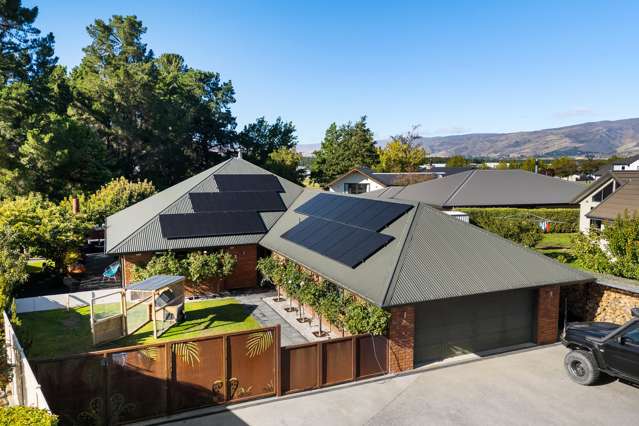 Substantial Parkside Family Living!