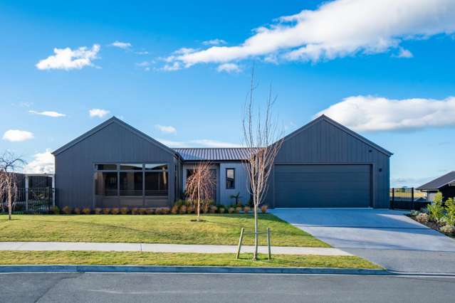 Designer living in sought after Jarden Mile