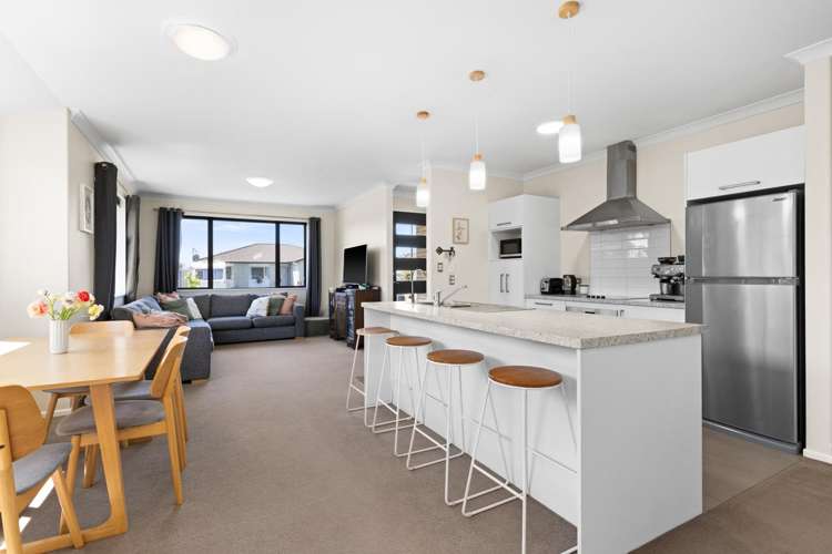 21 Drake Crescent Awatoto_5