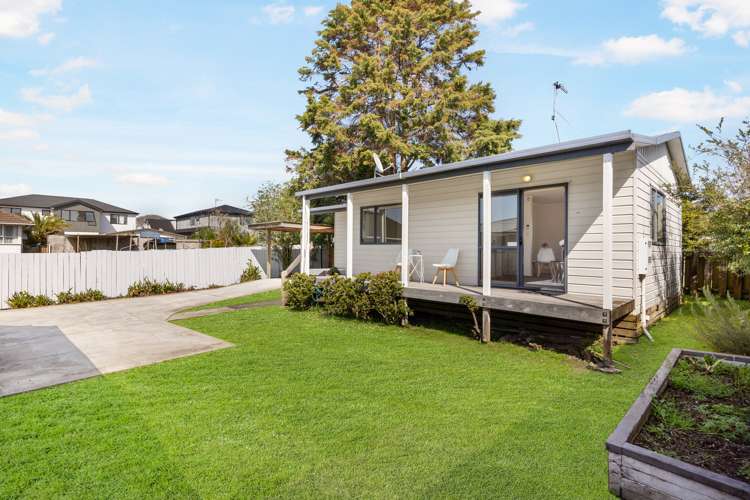 15a Gossamer Drive Pakuranga Heights_16