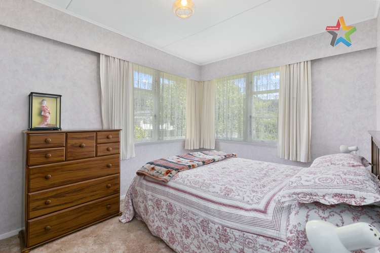 8 Reading Street Wainuiomata_9