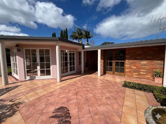 Single level townhouse