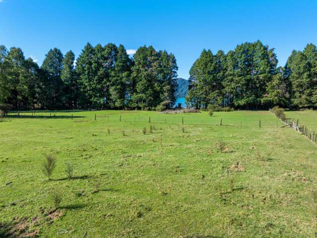 A Rare 19ha of Waterfront Escape in Nydia Bay