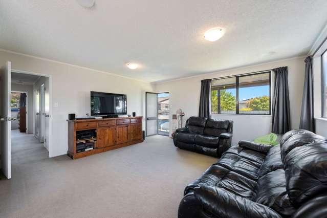 3b Greta Street Glenview_4