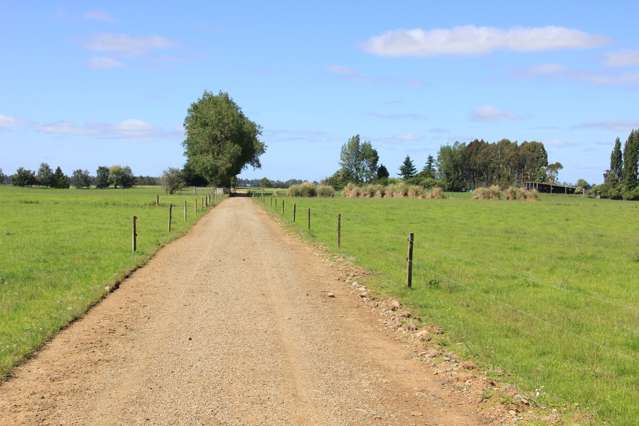 82 Pike Road Winton Surrounds_1