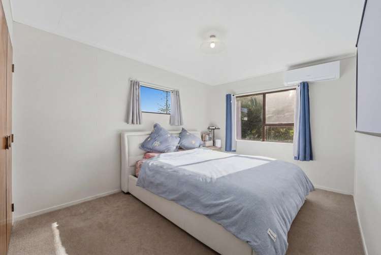 2/38 Leo Street Glen Eden_10