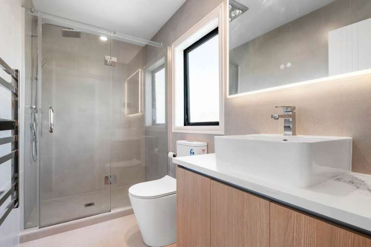 5 Bush View Place Flat Bush_10
