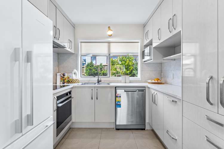 2/7 Cairngorm Place Highland Park_12