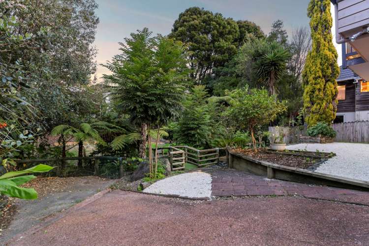 2/16 Matipo Road Mairangi Bay_30