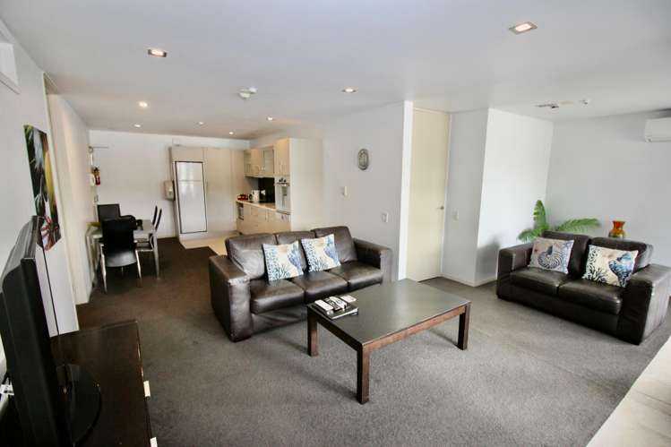 1B/8 The Esplanade Whitianga_5