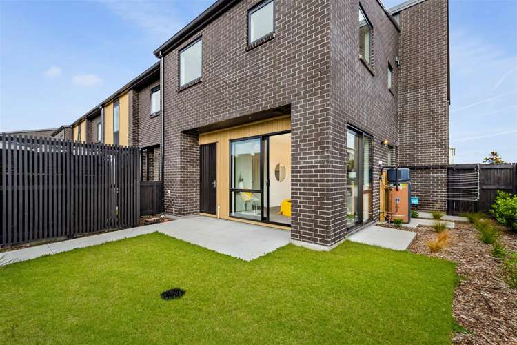 68 Glidepath Road Hobsonville_17