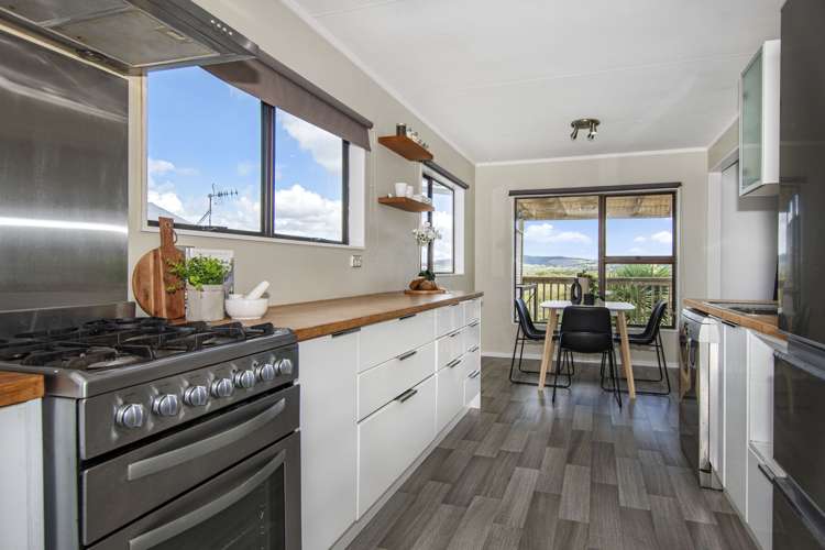 56 Raumati Crescent Onerahi_5