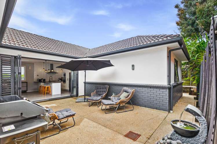 20 Greenbough Lane Greenhithe_24