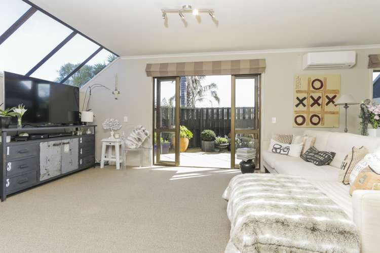 2/86 Riddell Road Glendowie_5