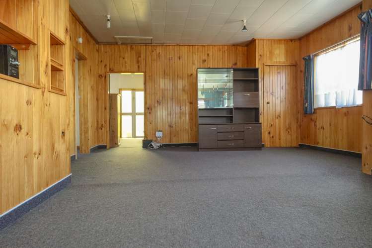 1 Ross Street Dunollie_11