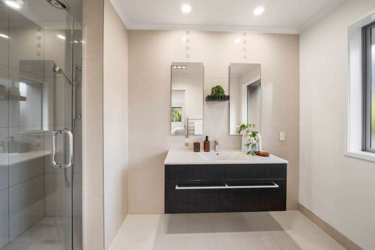 359 MacWhinney Drive Drury_18