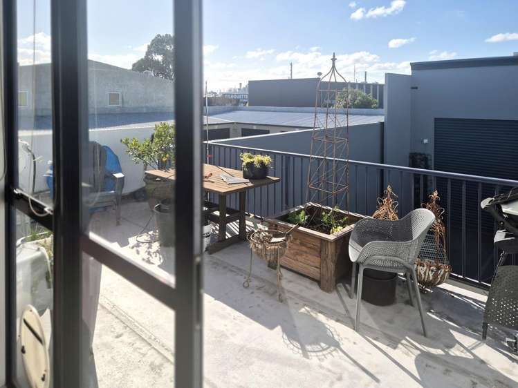 1/8 Homersham Place Burnside_4