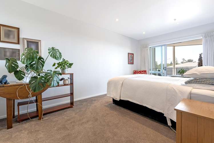 9/90 Customhouse Street Gisborne_17