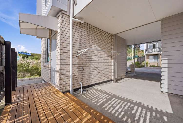 27 Ceramic Lane New Lynn_9