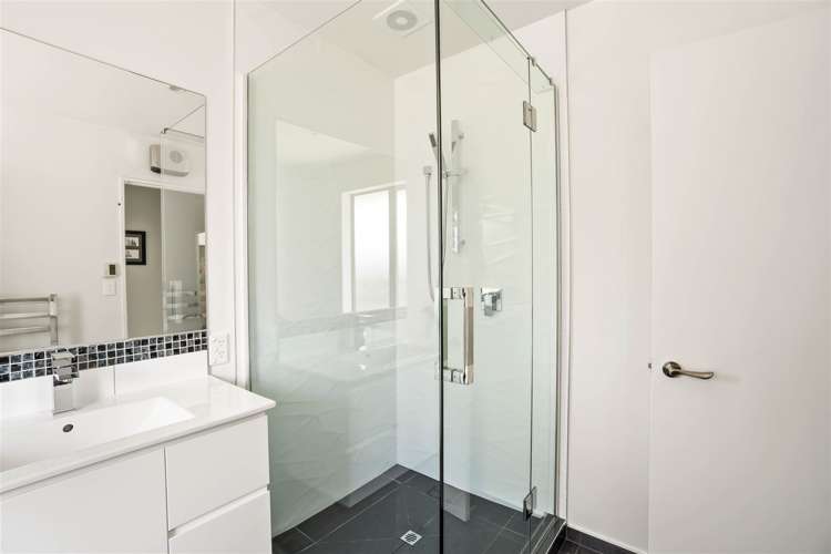 8c Manor Drive Rolleston_13