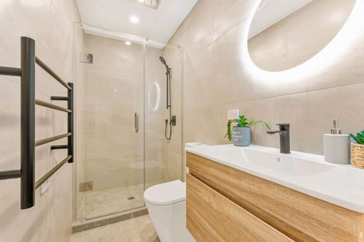 16b Bellringer Road Massey_9