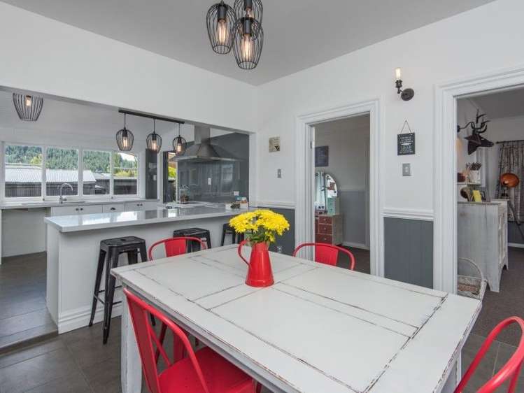 42 Lord Auckland Road Wakefield_5