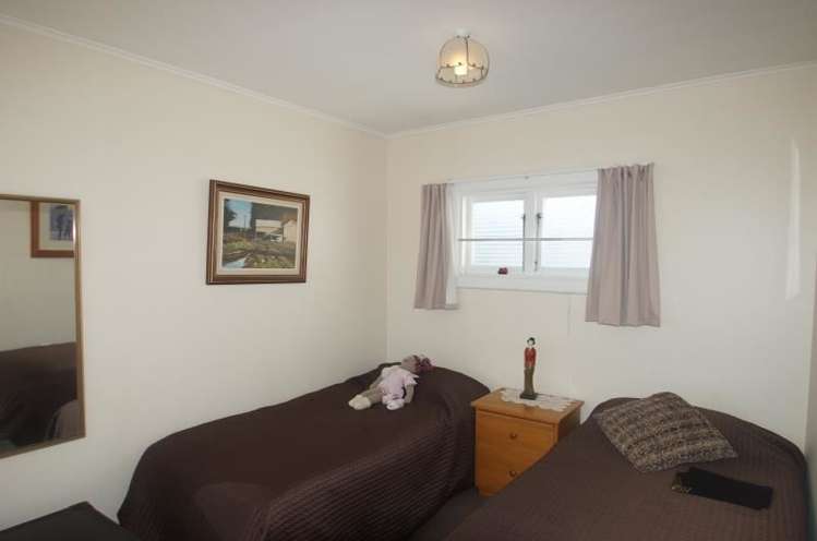 670 Avonside Drive Avonside_8