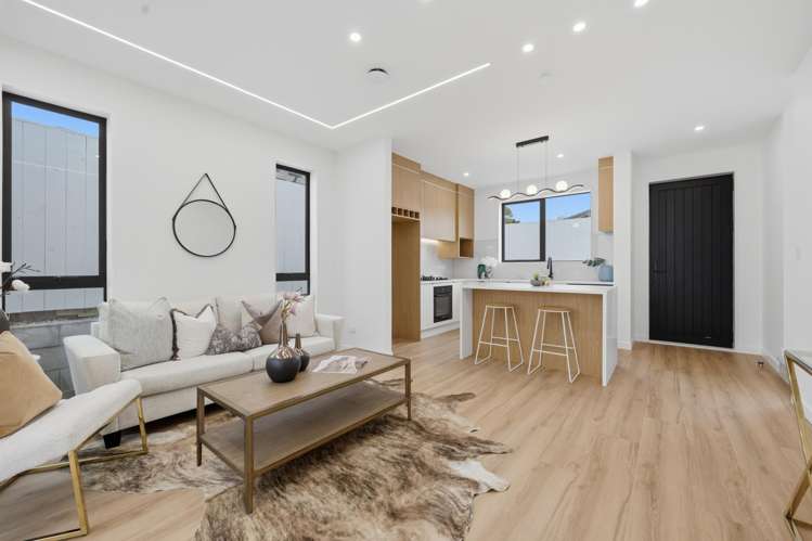 312 Sandringham Road_2