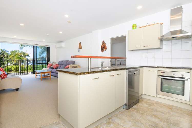 109/11 Marina Road_2
