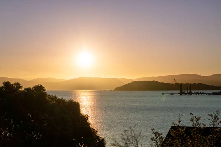 15 Taumaru Avenue Lowry Bay_17