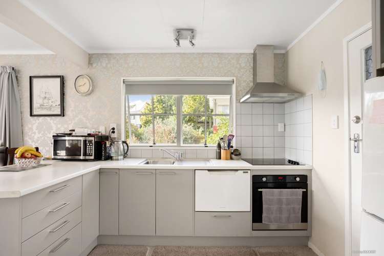 18a Ridgeway Place Glenview_13