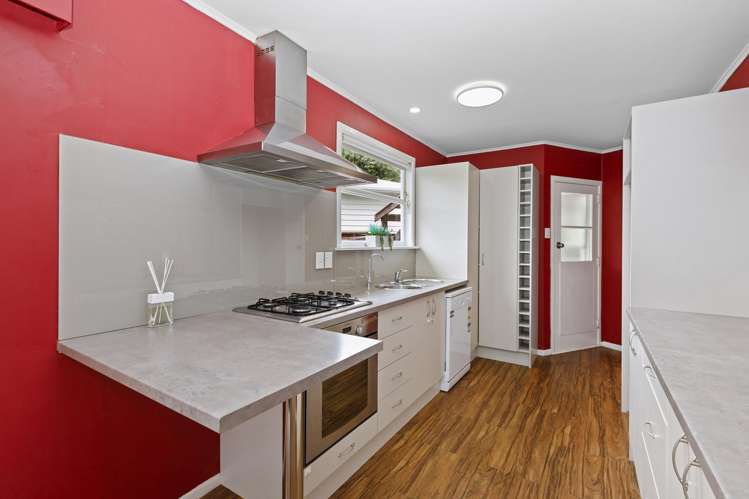 2 Whirinaki Crescent Heretaunga_6