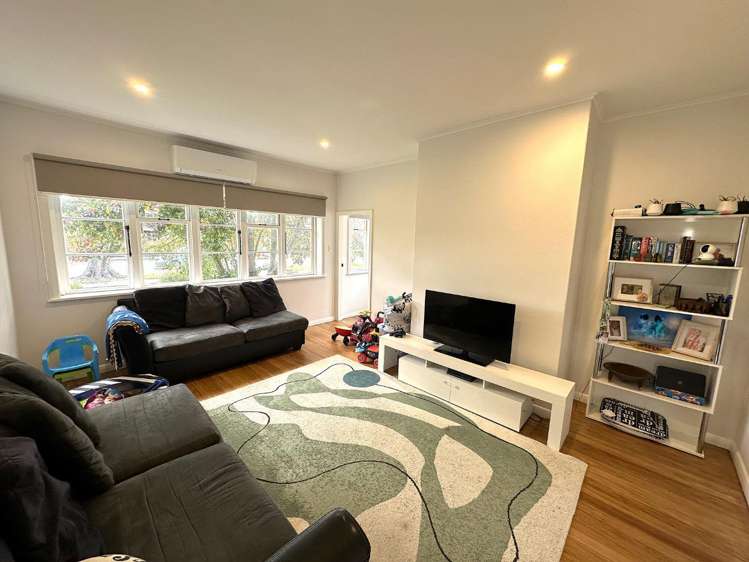 260 College Street West End_1