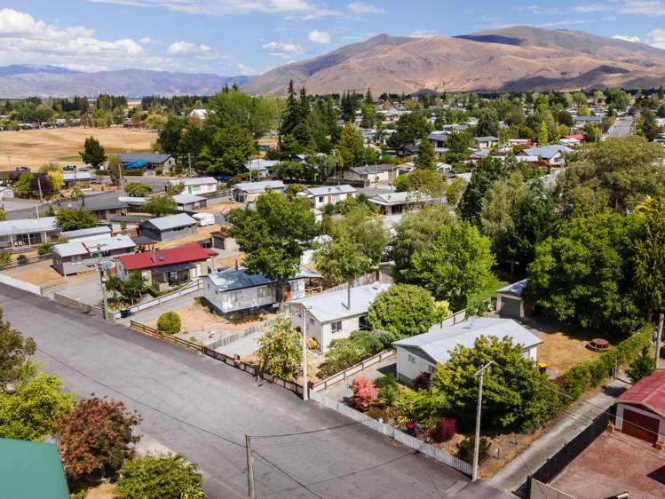 11 Godley Street Twizel_23