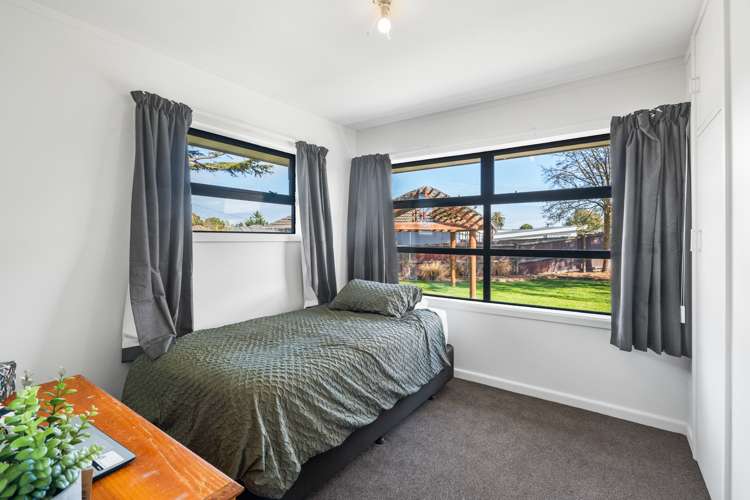 13 Ontario Place Wainoni_10