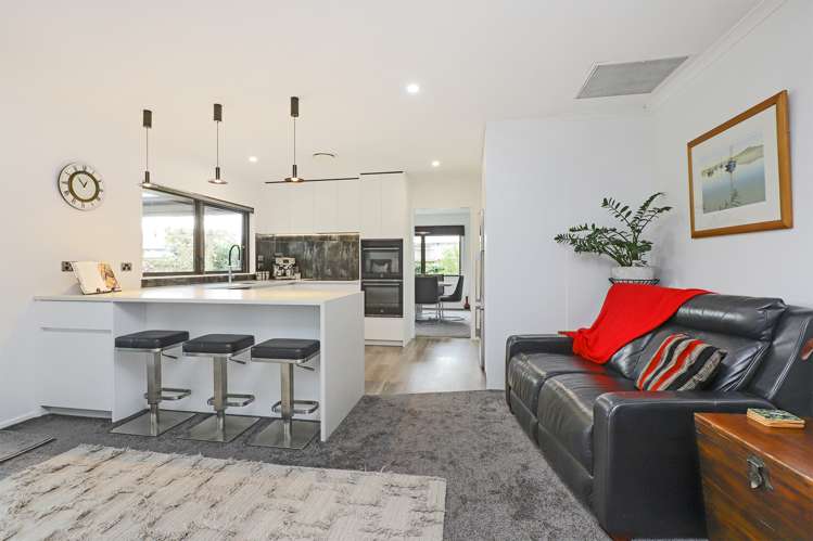 3 Kensington Drive Taradale_5