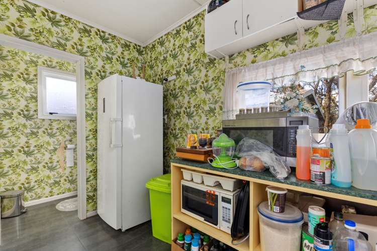 242 West Road Mauriceville_13