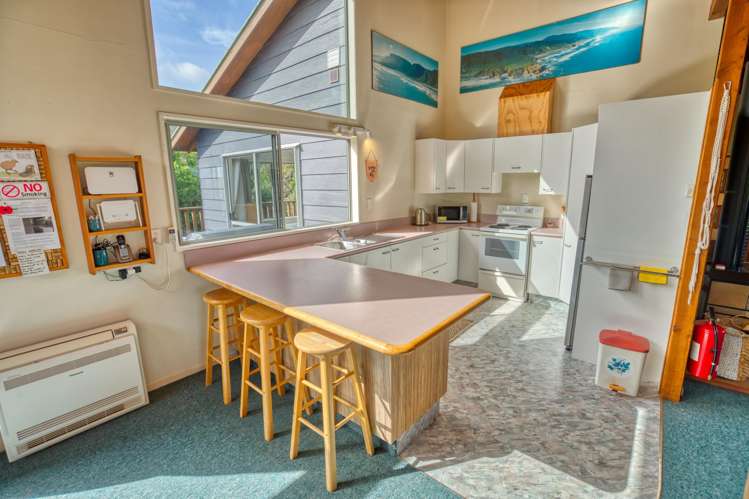 6 Ross Place Te Miko_7