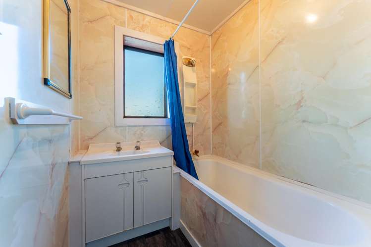 63 Marston Road Kensington_12