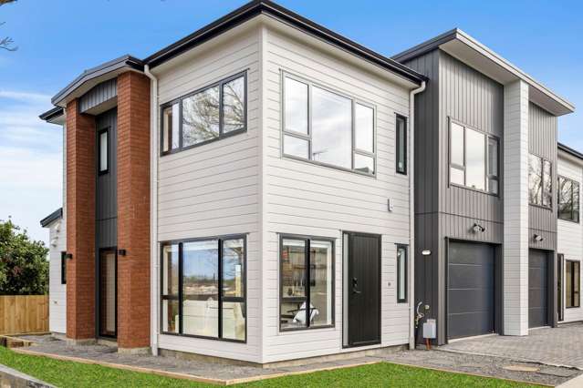 High Spec Homes in Botany Downs