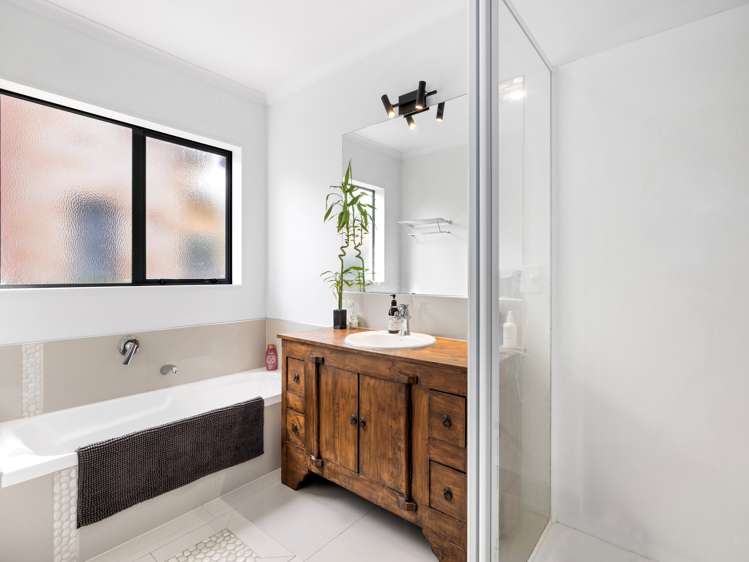 15 Riddington Rise Ohauiti_20