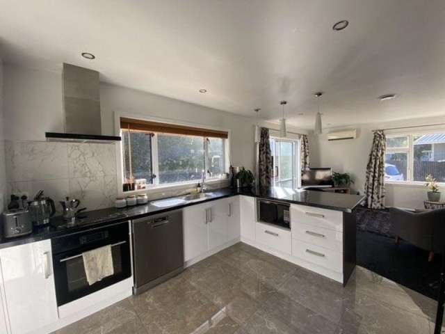 27 Bishopsworth St Hillsborough_2