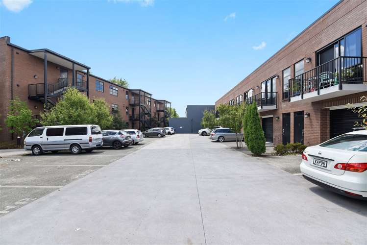 14 Village Quarter Lane Frankton_15