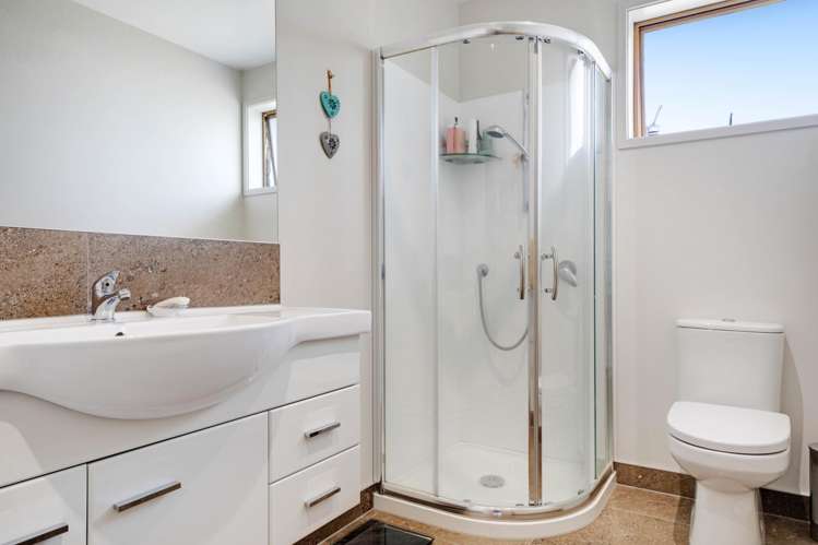 29 Sorrel Crescent Bucklands Beach_22