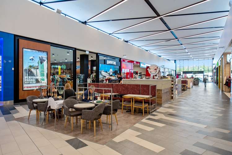 95 Landing Drive Pyes Pa_17