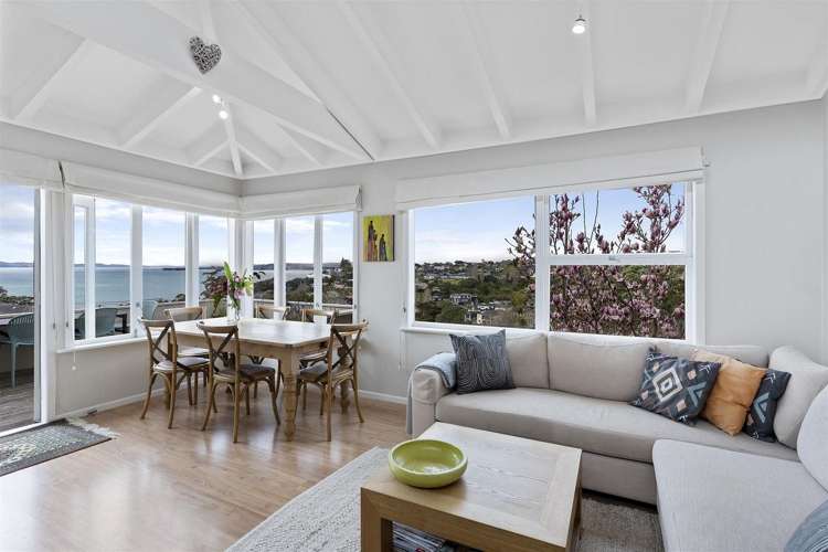 5 Colmar Road Mellons Bay_23