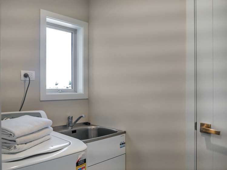 7 Greenfield Place Twizel_16